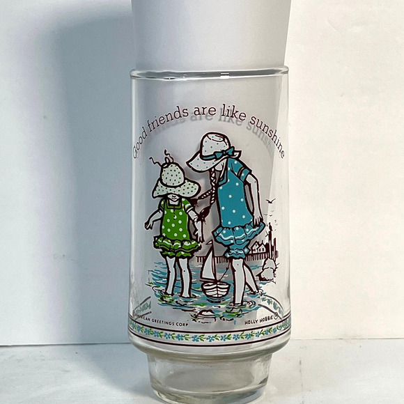 Vtg Holly Hobbie Drinking Glass Tumbler Good Friends Are Like Sunshine Beach - Picture 1 of 7